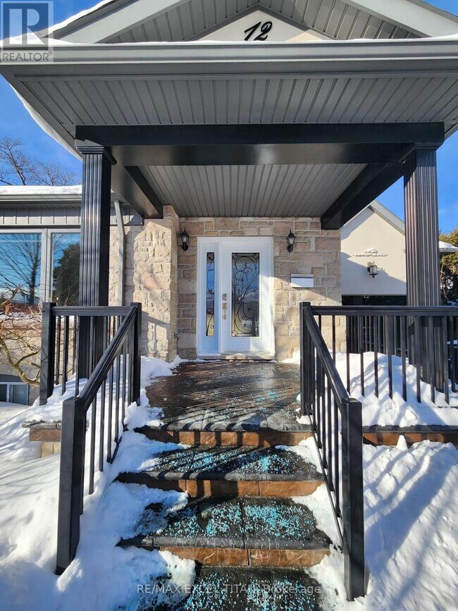 Building Photo - 12 Wickford Dr