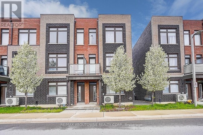 Building Photo - 52 Saintfield Dr