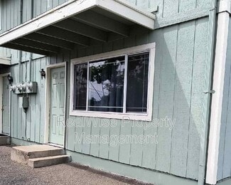 Building Photo - 84 SE Grape Ave