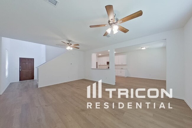 Building Photo - 2411 Carlow Ln