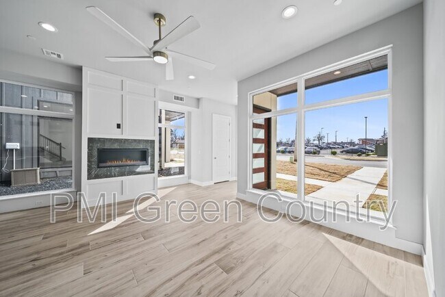 Foto del edificio - 122 E Elgin St