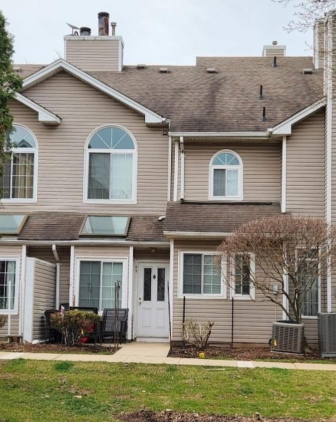 Primary Photo - 49 Birchwood Rd