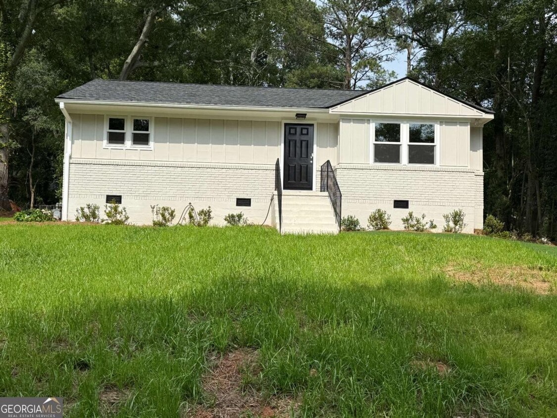 Primary Photo - 165 Habersham Dr