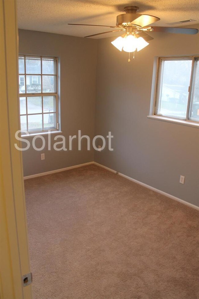 Building Photo - 1317 Armstrong Cir
