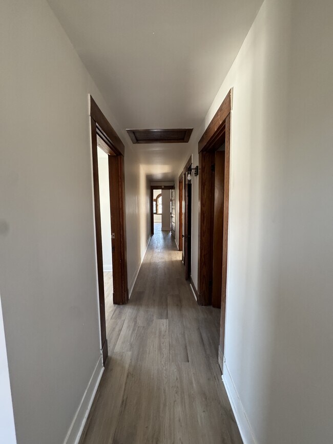 Foto del edificio - 2241 Burnet Ave