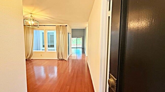 Building Photo - Charming, 2BD/2BA, Single-Story TH in Crow Canyon Country Club in Danville- Available NOW!