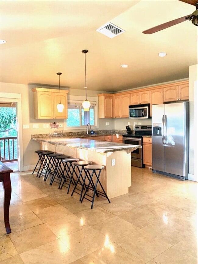 Building Photo - 76 Honuhula St