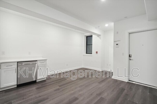 Building Photo - 4021 Haverford Ave