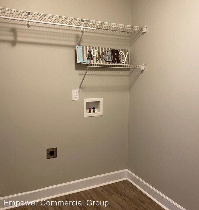 Foto del edificio - 3 br, 2.5 bath House - 645 Crystal Spring ...