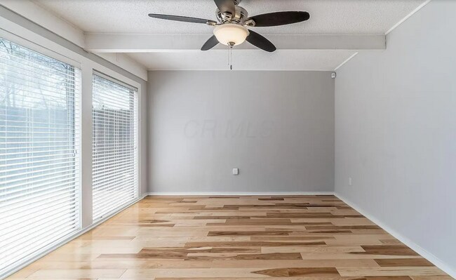 Foto del edificio - 5442 Worthington Forest Pl W