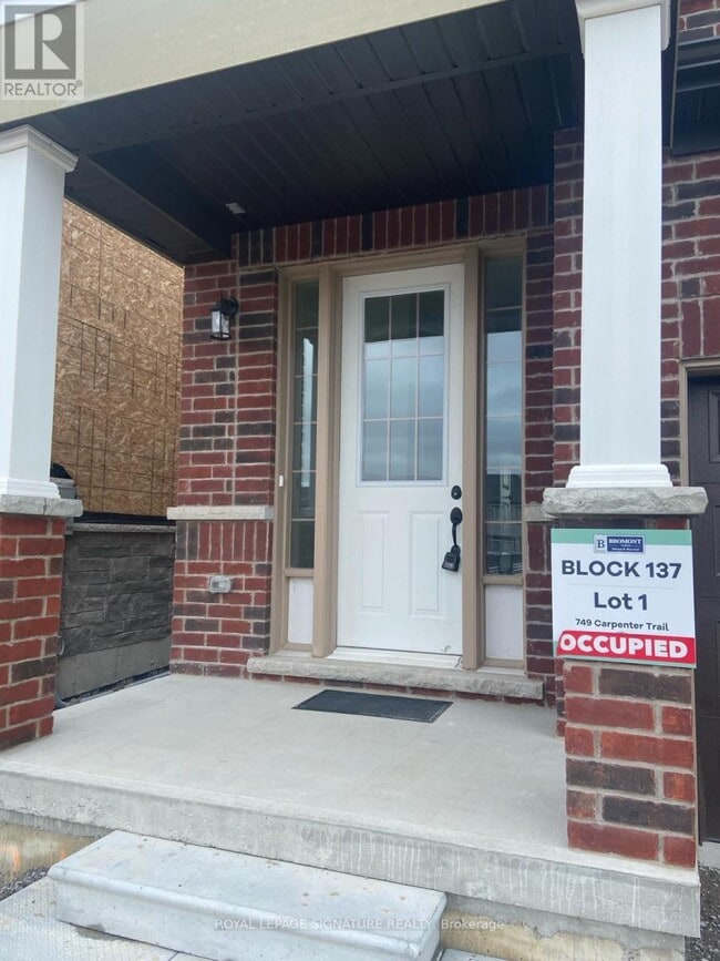 Building Photo - 749 Carpenter Trl