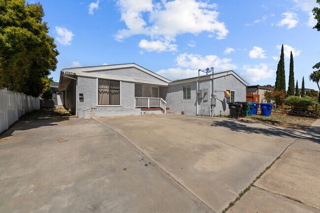 Foto del edificio - 5318 Redding Rd