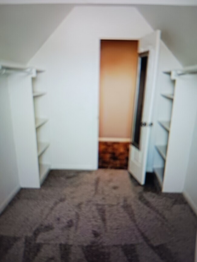 Building Photo - 4409 Ironwood Dr