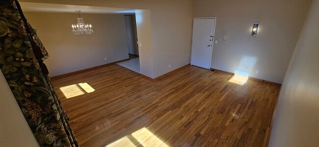 Building Photo - 416 68th St