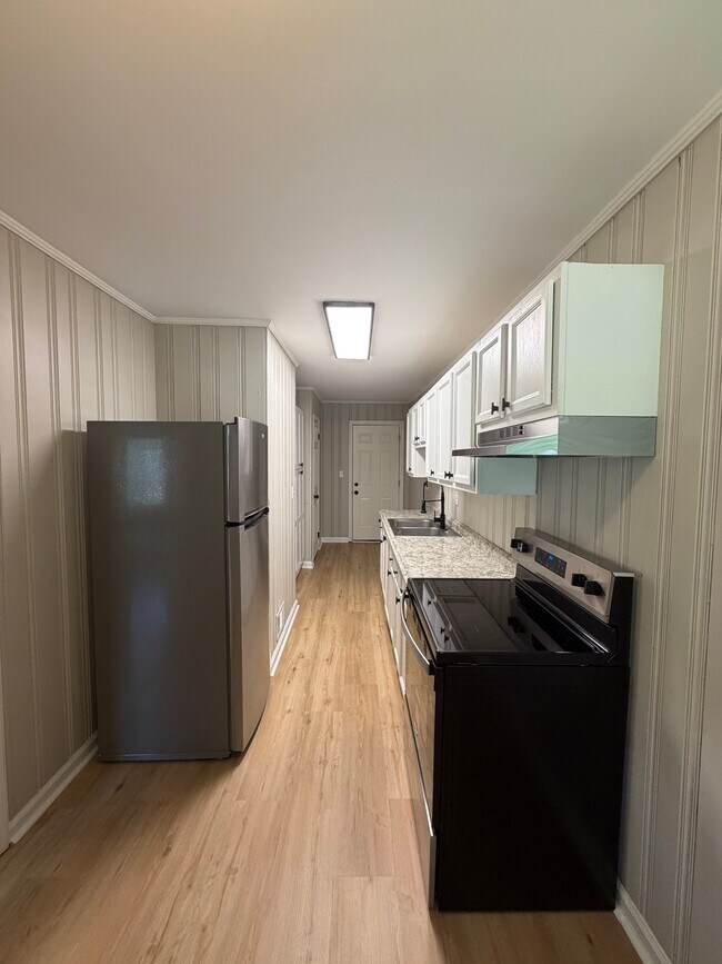 Building Photo - 3269 Dodson Dr