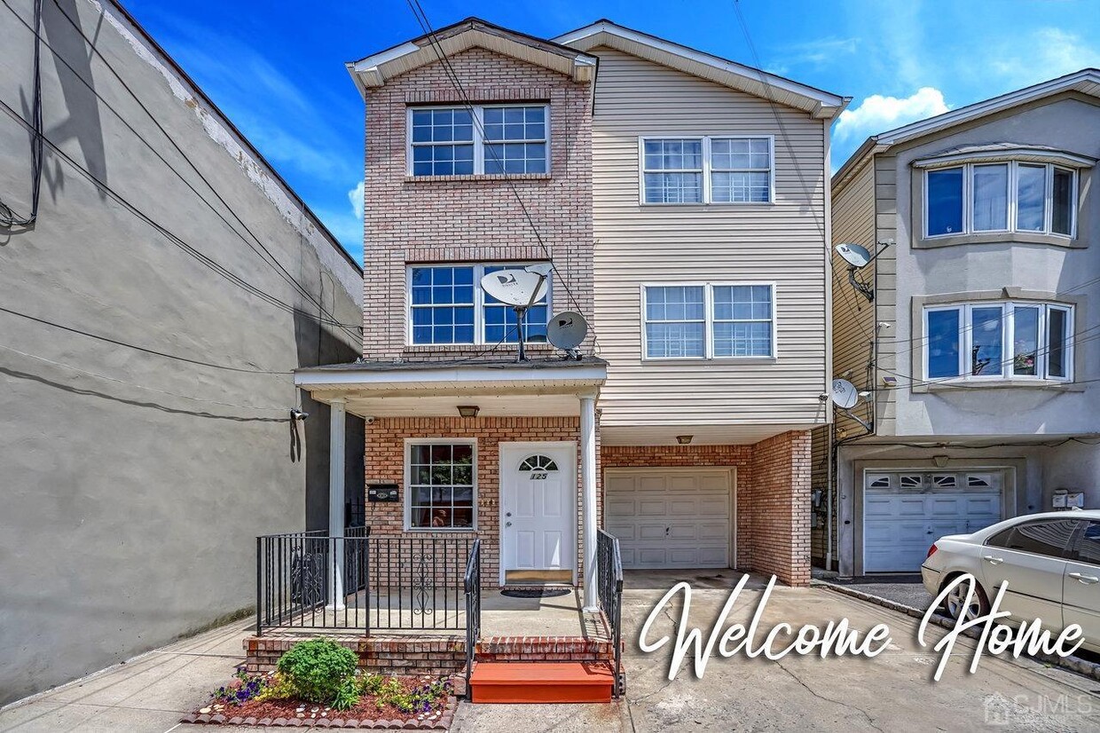 Foto principal - 125 Elizabeth Ave