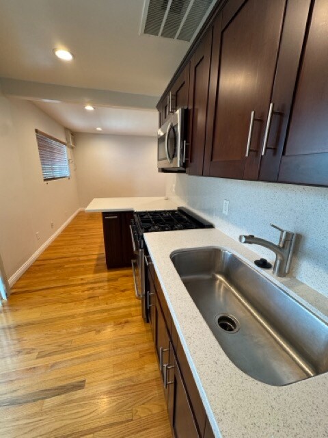 Foto del edificio - 5567 Inglewood Blvd