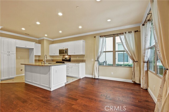 Building Photo - 40 Coralwood