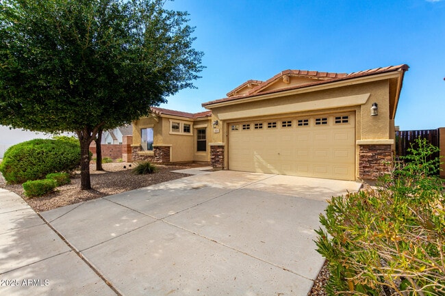 Building Photo - 2806 E Trigger Way