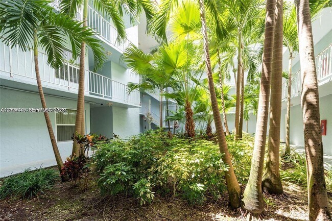 Foto del edificio - 405 S Pine Island Rd