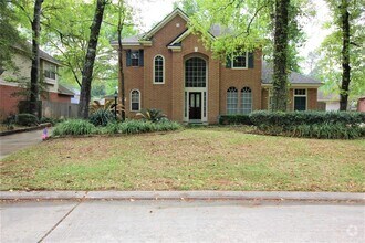 Building Photo - 154 E Elm Crescent