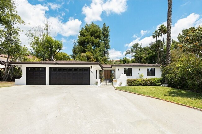 Foto del edificio - 937 Misty Isle Dr