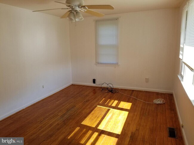 Building Photo - 17511 Tripoli Blvd