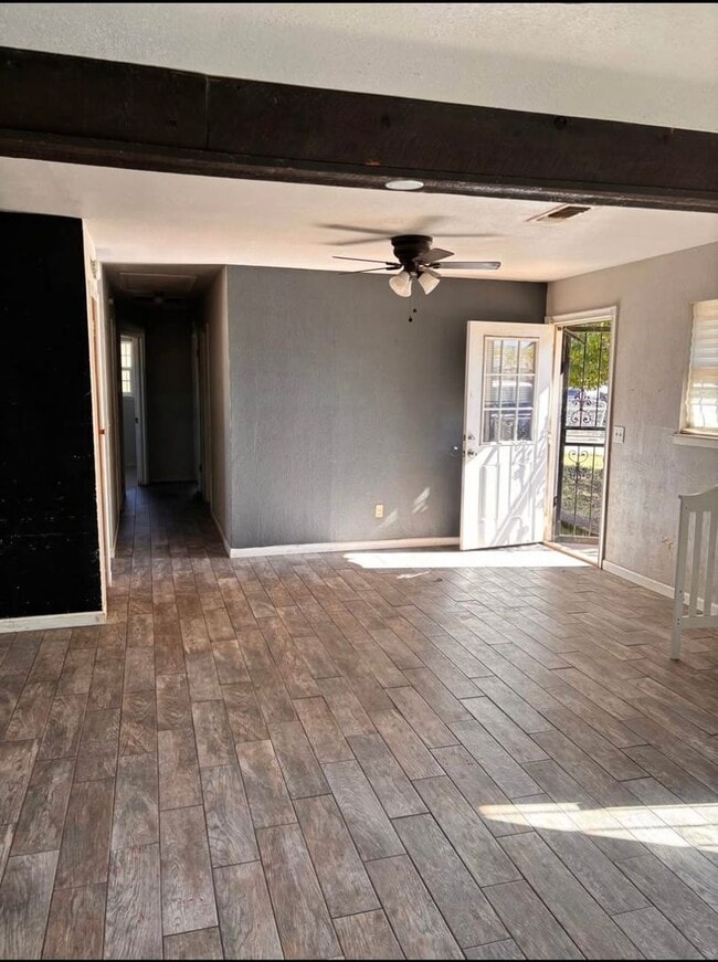 Foto del edificio - 3509 NE 19th Ave