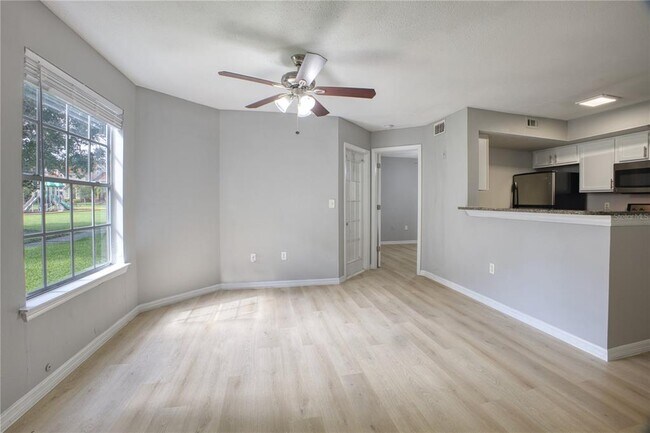 Foto del edificio - 437 Fountainhead Cir