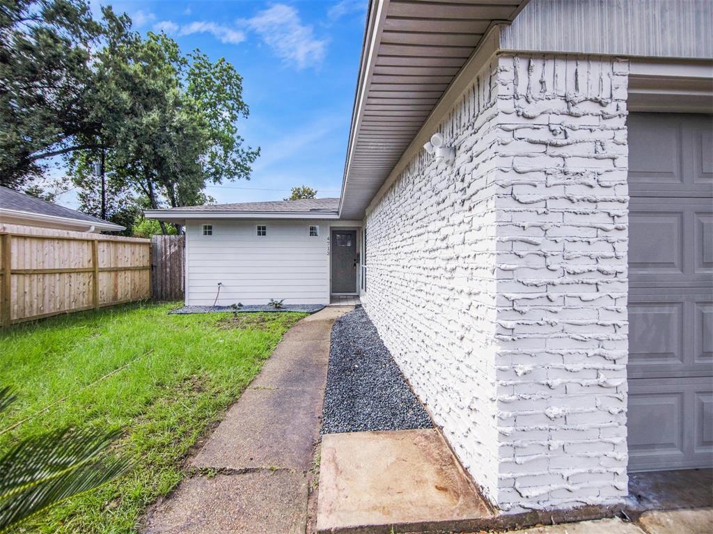 Primary Photo - 4713 De Milo Dr