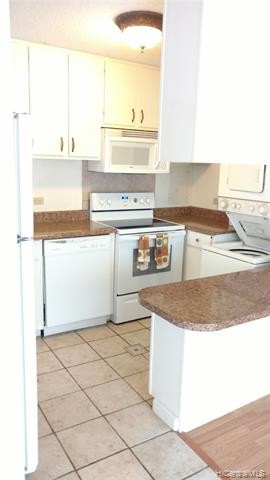 Building Photo - 47-420-420 Hui Iwa St