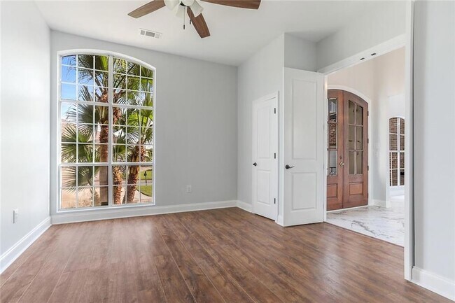 Foto del edificio - 242 Spinnaker Dr