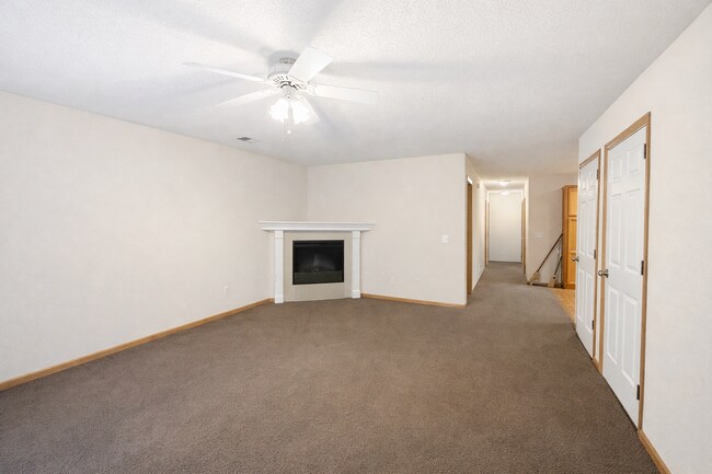 Building Photo - 3BR/2BA Home for Rent in Grain Valley, MO 64029 | Fenced Yard | Fireplace | Garage | Pet-Friendly