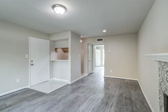 Building Photo - 3300 Pebblebrook Dr