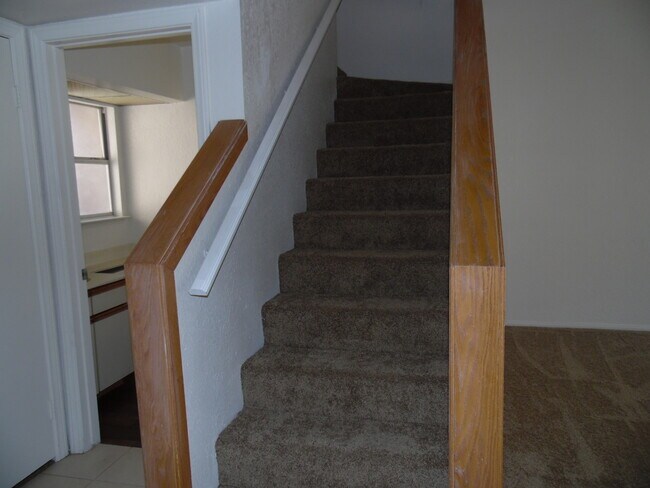 Building Photo - East - Townhome located in Gated Community