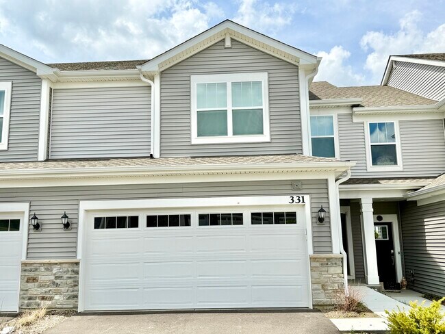 Foto del edificio - 331 Red Oak Cir