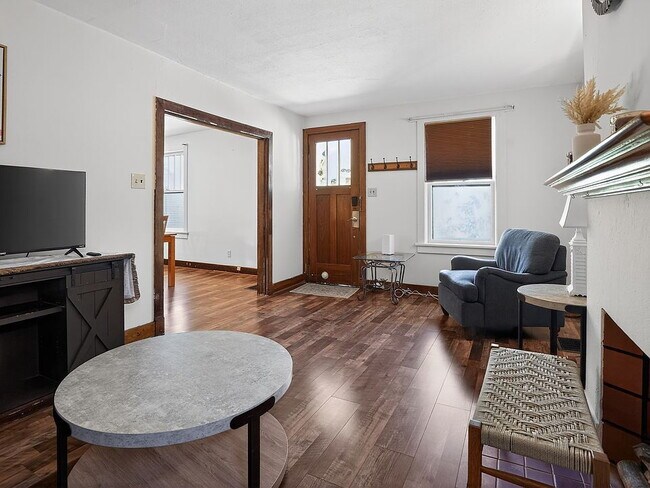 Foto del edificio - This one won't last long and is ready for you now