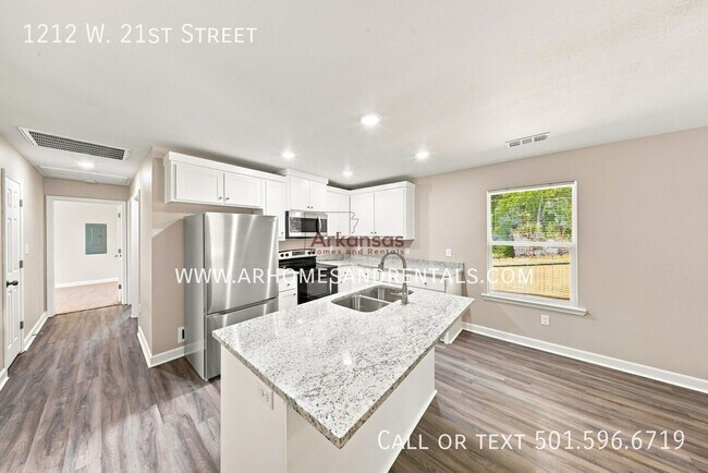Foto del edificio - 1212 W 21st St