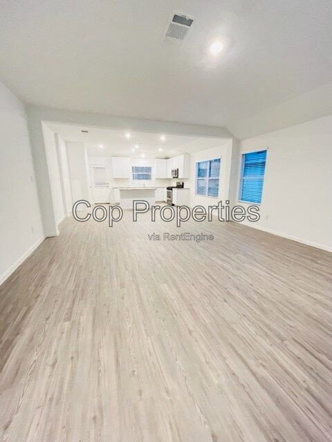 Building Photo - 10419 Beachball Bnd