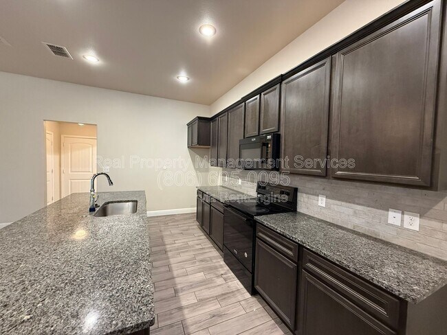 Foto del edificio - 13802 Avenue W