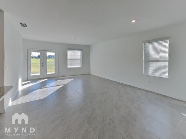 Building Photo - 6975 Faben Ln