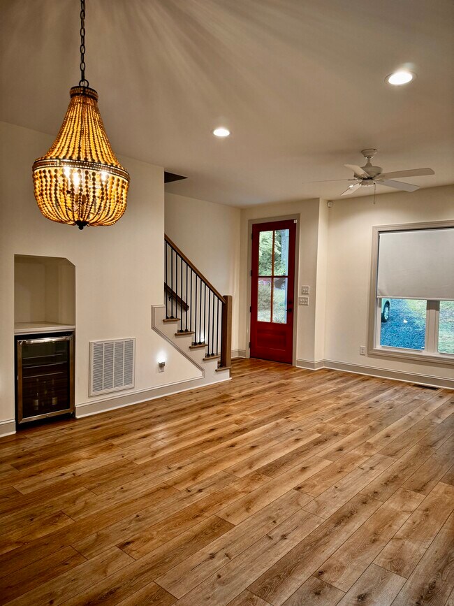 Foto del edificio - 420 N Ridge St