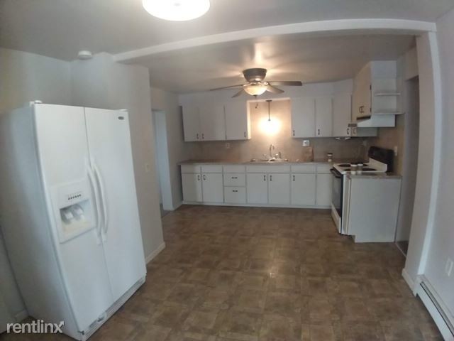 Building Photo - 2 br, 1 bath Apartment - 30 Willow St