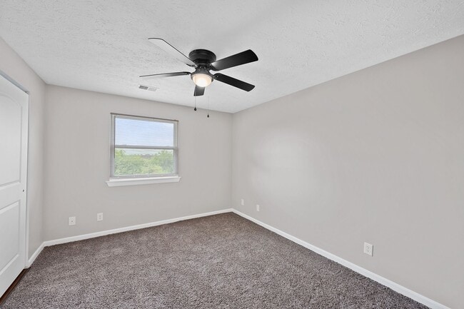 Interior Photo - Bridgewater Crossing