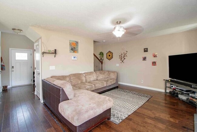 Foto del edificio - 1411 Freedom Dr