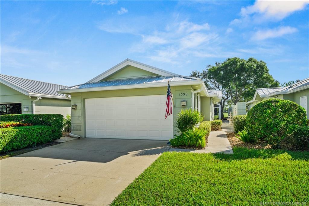 Foto principal - 1599 SW Springfield Ct