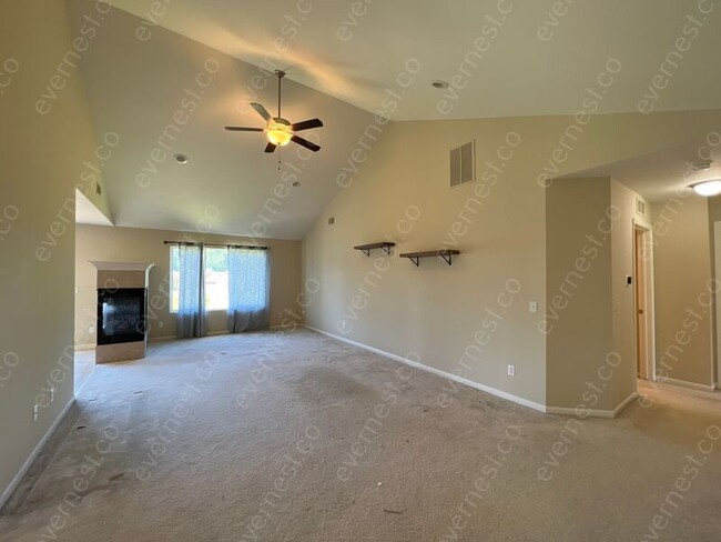 Building Photo - 29451 Woodpark Cir