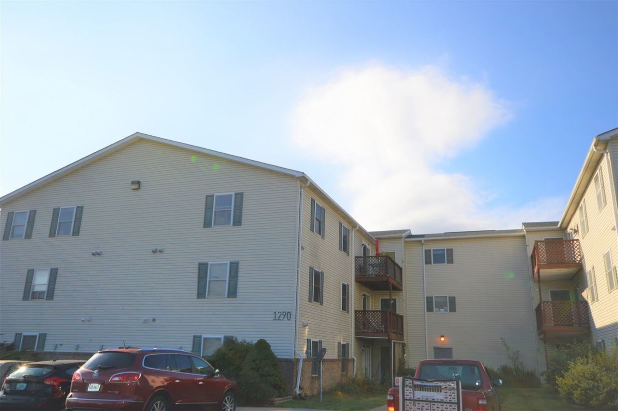 1290 S Ox Rd Unit E12, Woodstock, VA 22664 Condo for Rent in