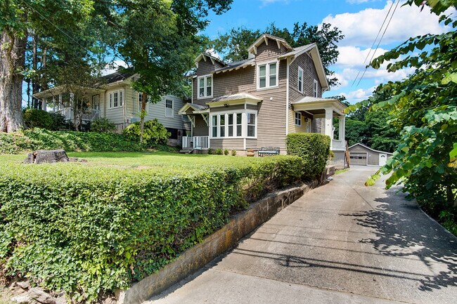 Front of home - 1755 Marietta Rd NW Apartments