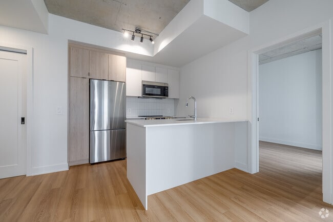 3BR, 2BA - 1053SF - Kitchen - Anima